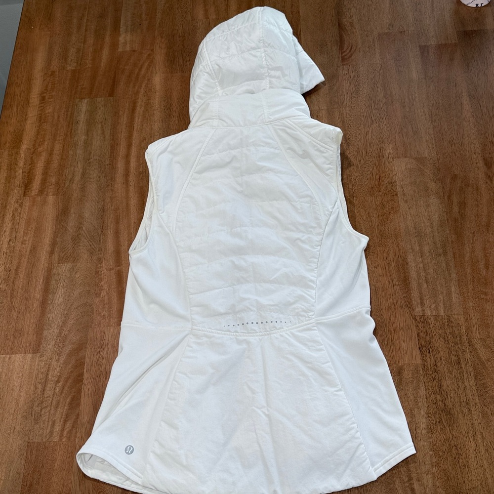 Lululemon White Quilted Hooded Vest - Picture 9 of 9